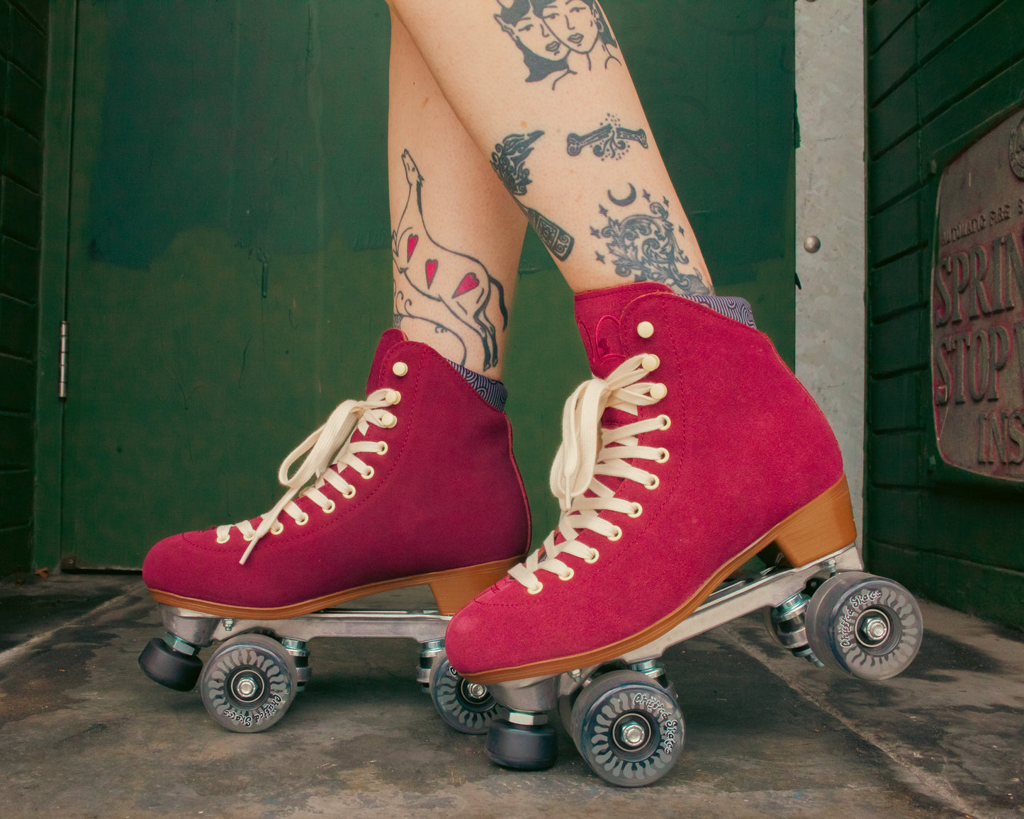 WANDERER Chuffed Skates - BURGUNDY