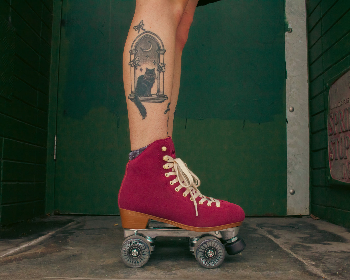 WANDERER Chuffed Skates - BURGUNDY